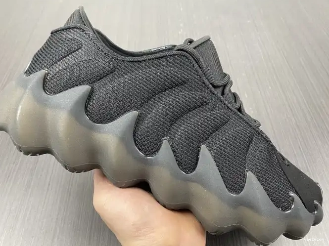 YEEZY 400 ADIDAS H68032 0515